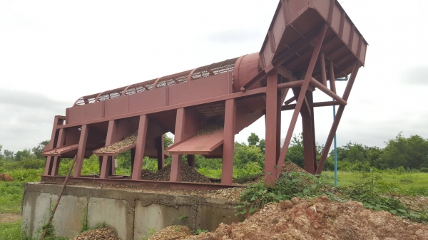 ขาย เครื่องร่อนแยกขนาดหิน ใช้งานเลย ราคาต่อรองได้ครับ