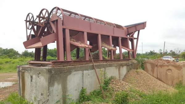 ขาย เครื่องร่อนแยกขนาดหิน ใช้งานเลย ราคาต่อรองได้ครับ