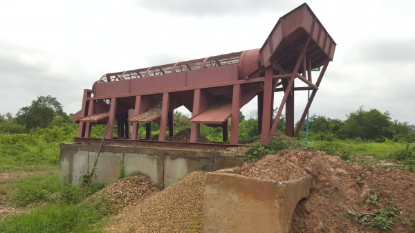 ขาย เครื่องร่อนแยกขนาดหิน ใช้งานเลย ราคาต่อรองได้ครับ