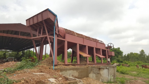 ขาย เครื่องร่อนแยกขนาดหิน ใช้งานเลย ราคาต่อรองได้ครับ