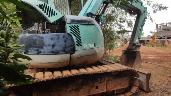 ขาย แบคโฮ KOBELCO SK75UR-2 เอกสารใบอินวอยซ์ เครื่องดี ปั้มดี ช่วงล่างเต็ม