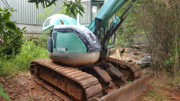 ขาย แบคโฮ KOBELCO SK75UR-2 เอกสารใบอินวอยซ์ เครื่องดี ปั้มดี ช่วงล่างเต็ม