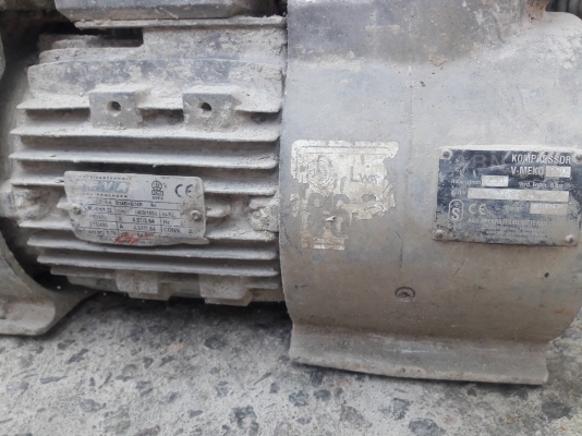 ขาย !! ปั้มลมติดมอเตอร์ในตัว.ขนาด3แรง3สาย.พร้อมใช้งาน