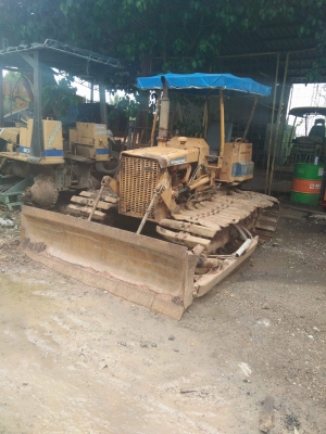 ขายรถแทร็กเตอร์D2-5PL สภาพพร้อมใช้งาน เครื่องดี ช่วงล่างดี ใบแทร็กสวย ราคาต่อลองคุยกันได้ โทร0616613023 แพรว