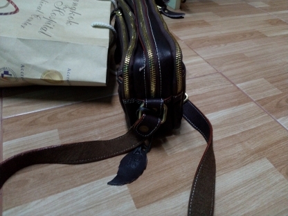 กระเป๋าชาย หนังแท้ งาน handmade สภาพ 99\%