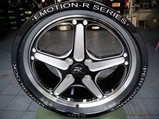 แม็กใหม่ขอบ 17 กว้าง 7.5 ใส่รถ 4 รู 100 ราคาถูก