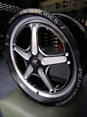 แม็กใหม่ขอบ 17 กว้าง 7.5 ใส่รถ 4 รู 100 ราคาถูก