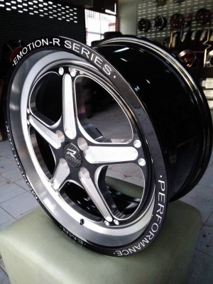 แม็กใหม่ขอบ 17 กว้าง 7.5 ใส่รถ 4 รู 100 ราคาถูก