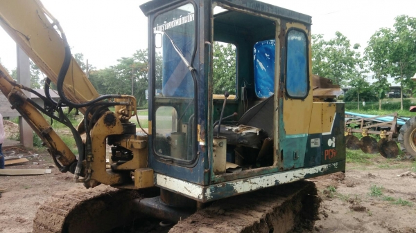 ขายรถขุดแบ็คโคร KOMATSU PC60-1 บูมสไลด์ เครื่องปั้มเดิม แรงดี ช่วงล่างแน่น อยู่ขอนแก่น ราคา 145,000 ฿ สนใจ0835601591