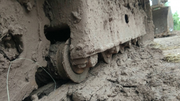 ขายรถขุดแบ็คโคร KOMATSU PC60-1 บูมสไลด์ เครื่องปั้มเดิม แรงดี ช่วงล่างแน่น อยู่ขอนแก่น ราคา 145,000 ฿ สนใจ0835601591