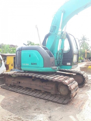 มาใหม่จ้า..KOBELCO SK135SR YY01  เก่านอกแท้  สภาพสวย..เดิมๆๆ  แทรคใหญ่...70  เครื่องปั๊มดี  พร้อมใช้  โทร 089-3818694  จ๊อย..