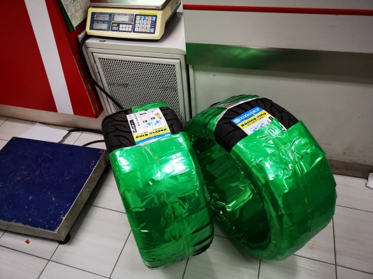 265/35/18 เส้นละ2,900 ปี18 TriAce Racing King AD09