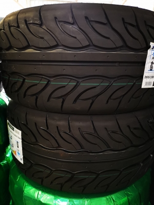 265/35/18 เส้นละ2,900 ปี18 TriAce Racing King AD09