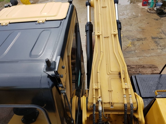 ขายรถแบคโฮ CAT 320D2 บูมยาว ใช้งาน 3 พันชั่วโมง สภาพนางงามจักวาล สวย แน่น เต็มทุกจุด