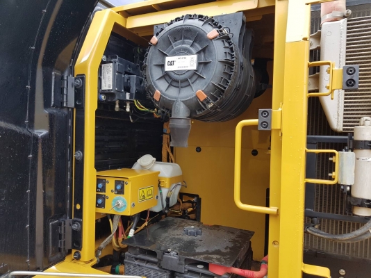 ขายรถแบคโฮ CAT 320D2 บูมยาว ใช้งาน 3 พันชั่วโมง สภาพนางงามจักวาล สวย แน่น เต็มทุกจุด