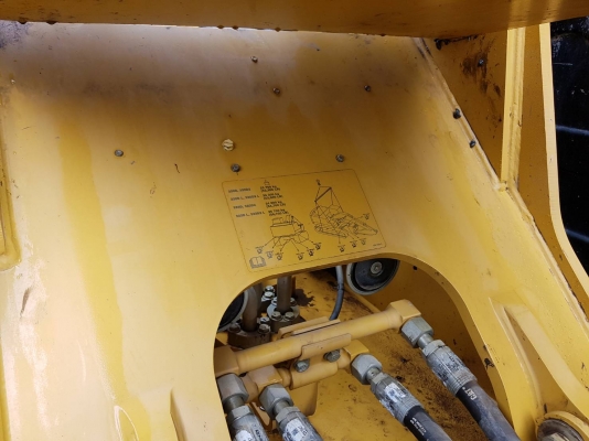 ขายรถแบคโฮ CAT 320D2 บูมยาว ใช้งาน 3 พันชั่วโมง สภาพนางงามจักวาล สวย แน่น เต็มทุกจุด