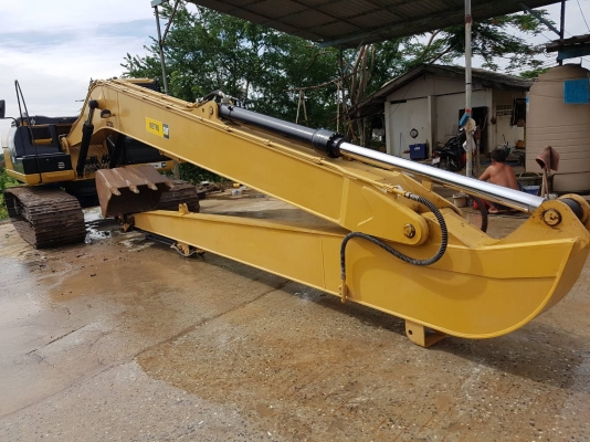 ขายรถแบคโฮ CAT 320D2 บูมยาว ใช้งาน 3 พันชั่วโมง สภาพนางงามจักวาล สวย แน่น เต็มทุกจุด