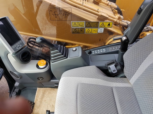 ขายรถแบคโฮ CAT 320D2 บูมยาว ใช้งาน 3 พันชั่วโมง สภาพนางงามจักวาล สวย แน่น เต็มทุกจุด