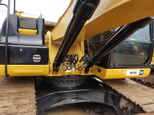 ขายรถแบคโฮ CAT 320D2 บูมยาว ใช้งาน 3 พันชั่วโมง สภาพนางงามจักวาล สวย แน่น เต็มทุกจุด