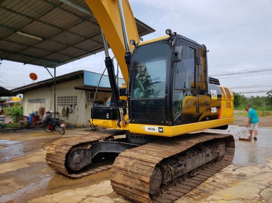 ขายรถแบคโฮ CAT 320D2 บูมยาว ใช้งาน 3 พันชั่วโมง สภาพนางงามจักวาล สวย แน่น เต็มทุกจุด