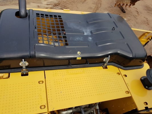 ขายรถแบคโฮ CAT 320D2 บูมยาว ใช้งาน 3 พันชั่วโมง สภาพนางงามจักวาล สวย แน่น เต็มทุกจุด