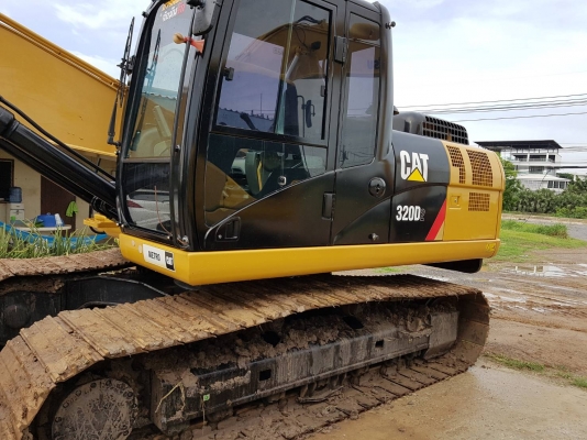 ขายรถแบคโฮ CAT 320D2 บูมยาว ใช้งาน 3 พันชั่วโมง สภาพนางงามจักวาล สวย แน่น เต็มทุกจุด