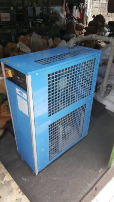 เครื่องทำลมแห้ง air dryer ใช้กับปั๊มลมขนาด 30 แรง ยี่ห้อ DIT CDT 30AC