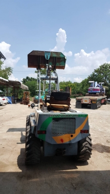 ขายรถตักล้อยาง ยี่ห้อ MITSUBISHI รุ่น WS200Gเครื่องยนต์ เบนซิน 4G33 แรงคล่องตัว ทุกระบบ เกียร์ทอร์ค คอนโทรลเดียว บุ้งกี๋ ขนาด 0.5 คิว เก่านอกขายราคาถูก ขายรถตักล้อยาง ยี่ห้อ MITSUBISHI รุ่น WS200Gเครื่องยนต์ เบนซิน 4G33 แรงคล่องตัว ทุกระบบ เกียร์ทอร์ค คอนโทรลเดียว บุ้งกี๋ ขนาด 0.5 คิว เก่านอกขายราคาถูก