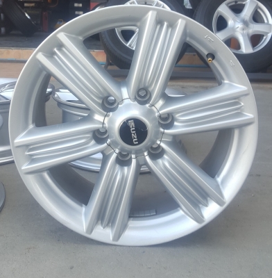 ล้อปล่าว ISUZUBlue Power 1.9 ขอบ18  4 ล้อ