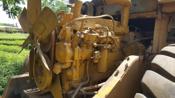 ขายตามสภาพ ไม่มีบุ้งกี๋ รถตัก CAT 980B ซื้อเก่านอกมา เครื่องเปลี่ยนฝาสูบใหม่ เกียร์ดี ยางเต็ม อุปกรณ์หม้อน้ำฝาครอบเครื่องมีครบ เอกสารใบซื้อขาย