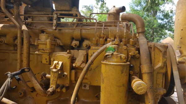 ขายตามสภาพ ไม่มีบุ้งกี๋ รถตัก CAT 980B ซื้อเก่านอกมา เครื่องเปลี่ยนฝาสูบใหม่ เกียร์ดี ยางเต็ม อุปกรณ์หม้อน้ำฝาครอบเครื่องมีครบ เอกสารใบซื้อขาย