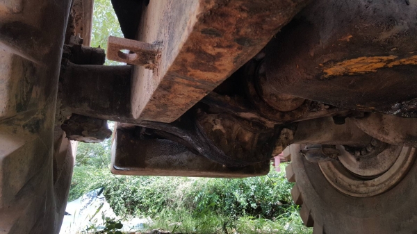 ขายตามสภาพ ไม่มีบุ้งกี๋ รถตัก CAT 980B ซื้อเก่านอกมา เครื่องเปลี่ยนฝาสูบใหม่ เกียร์ดี ยางเต็ม อุปกรณ์หม้อน้ำฝาครอบเครื่องมีครบ เอกสารใบซื้อขาย