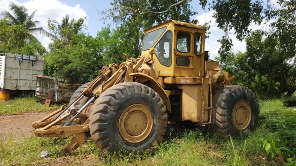 ขายตามสภาพ ไม่มีบุ้งกี๋ รถตัก CAT 980B ซื้อเก่านอกมา เครื่องเปลี่ยนฝาสูบใหม่ เกียร์ดี ยางเต็ม อุปกรณ์หม้อน้ำฝาครอบเครื่องมีครบ เอกสารใบซื้อขาย