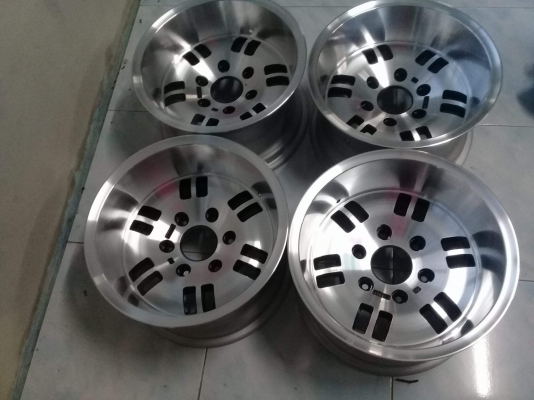 ????????ล้อENKEI ขอบ15 6รูกว้าง8.5 ET-20 ทำสีมาใหม่ ล้อหนาๆ ไม่คดไม่ดุ้ง ดูล้อได้ที่บุรีรัมย์ครับ ☎️0850005579 ????????ส่งได้ทั่วไทย