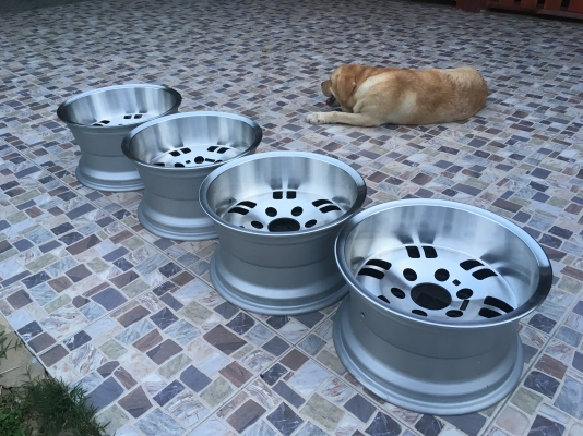 ????????ล้อENKEI ขอบ15 6รูกว้าง8.5 ET-20 ทำสีมาใหม่ ล้อหนาๆ ไม่คดไม่ดุ้ง ดูล้อได้ที่บุรีรัมย์ครับ ☎️0850005579 ????????ส่งได้ทั่วไทย