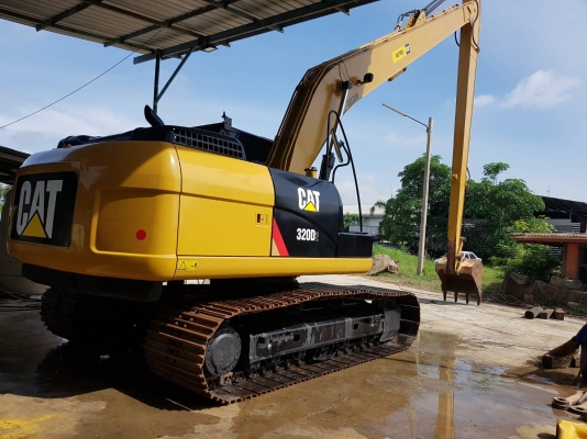 ขายด่วน!! Cat  320D2 (บูมยาว) 3200ชม. สภาพสวยค่ะ