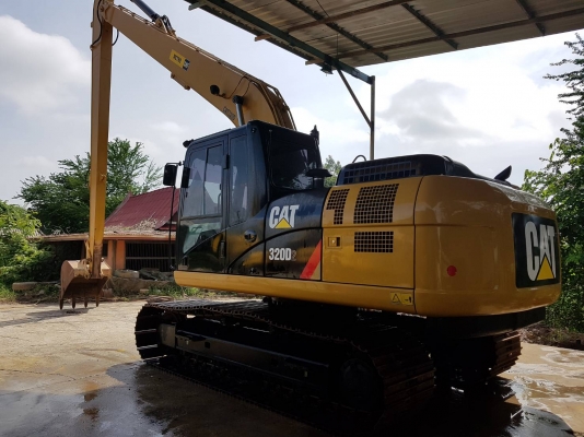 ขายด่วน!! Cat  320D2 (บูมยาว) 3200ชม. สภาพสวยค่ะ