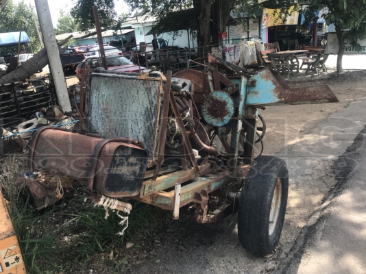 ขายด่วน เครื่องตัดหญ้า ตัดกิ่งไม้ 4ใบมีดสับ เครือง อีสุ เจมินี่90แรง พร้อมสาลี่ลาก เลิกใช้งานแล้ว ขาย 35000 บาท