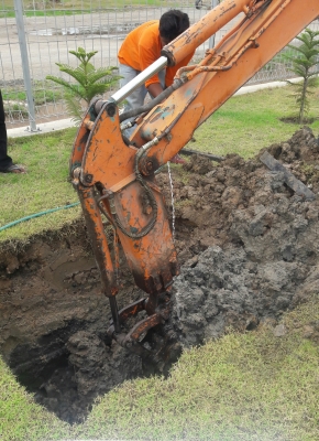 ขายแบ๊คโฮเล็ก ตามสภาพ