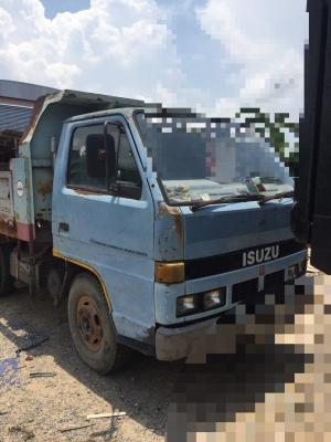ขาย 6ล้อ ดั้ม isuzu 88 แรง เกียร์สั้น