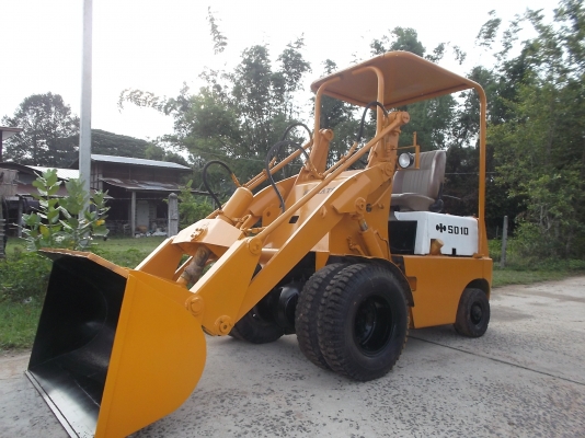 ขายรถตัก KOMATSU  SD 10-3 สภาพพร้อมใช้ เก่าใน สภาพดี สีใหม่