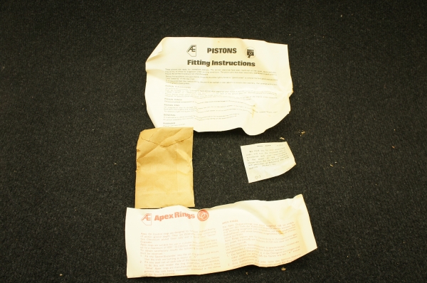 ชุดลูกสูบพร้อมแหวน รถ Hillman Avenger  1500  Super