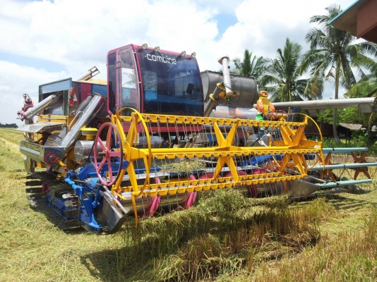 รถเกี่ยวที่แตกต่าง i-combine (ไอคอมไบน์ ) รถเกี่ยวที่แตกต่าง i-combine (ไอคอมไบน์ )