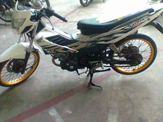 .ขาย SONIC125 ตัวใหม่สตาร์ทมือ,แต่งสวยๆแรงๆ .ขาย SONIC125 ตัวใหม่สตาร์ทมือ,แต่งสวยๆแรงๆ