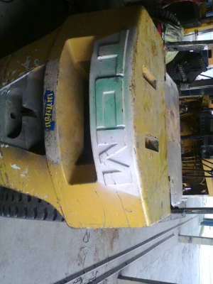 ฟ.โฟนรับน้องใหม่มาจร้า  รุ่นเก่า แต่อ๊อฟชั่นจัดเต็ม ยังไม่ได้เปลี่ยนโฉม ณ ตอนนี้ใครอยากตัดรถไปทำด่วน !!!!!! ราคาเปงกันเองคุยหลังไมล์ 081-9092458,081-4407913  TCM Z7 เสา 4 เมตร ฮิงค์ฟอล์คกระบอกคู่รุ่นใหม่ ดีเซล เครื่อง c240   เกียร์ธรรมดา  จากคุณจินทร์ สั่