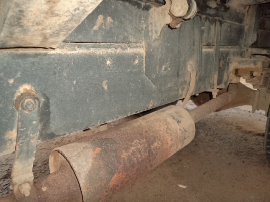 ขายรถอีซูซุ6ล้อหัวยาวดั้ม สภาพดีพร้อมใช้งานคับ