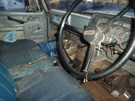 ขายรถอีซูซุ6ล้อหัวยาวดั้ม สภาพดีพร้อมใช้งานคับ
