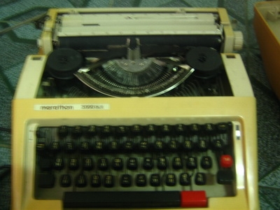 ขายพิมพ์ดีดเก่า มีกล่องสภาพสวย