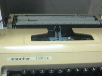 ขายพิมพ์ดีดเก่า มีกล่องสภาพสวย