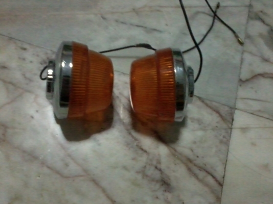 ขายไฟเลี้ยวหน้าc70 มือสอง